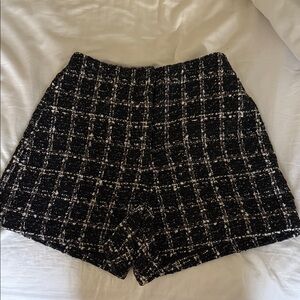 Abercrombie & Fitch Black and White Plaid High Waist Shorts XS
